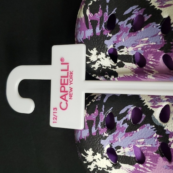 Capelli of New York NWT Glow in the Dark Faux Fur Lined Slip-on Clogs - Picture 2 of 7